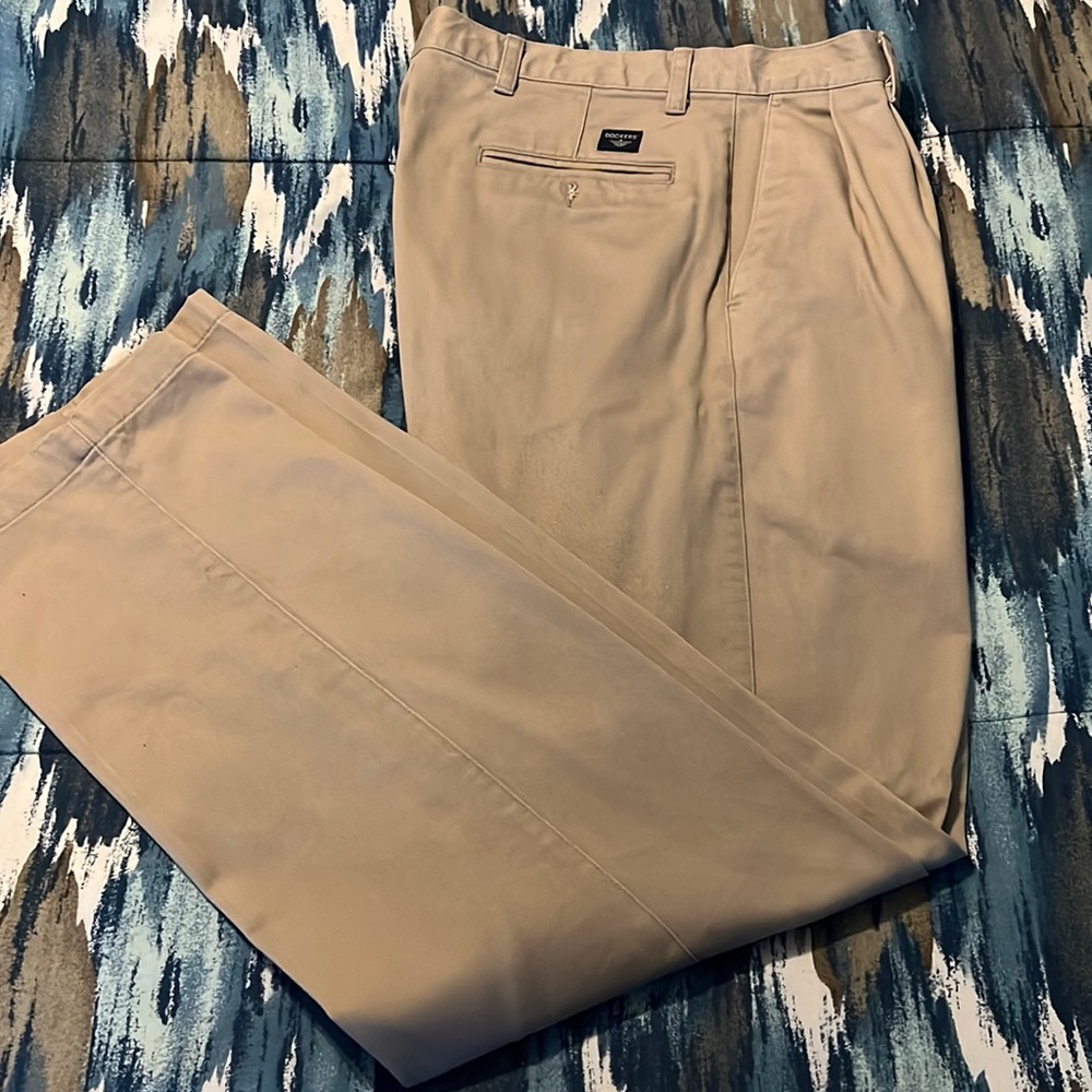 Mens Dockers Khaki Dress pants